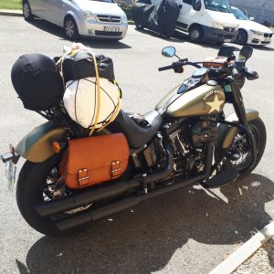 Sacoche Myleatherbikes sur Softail Slim (3)